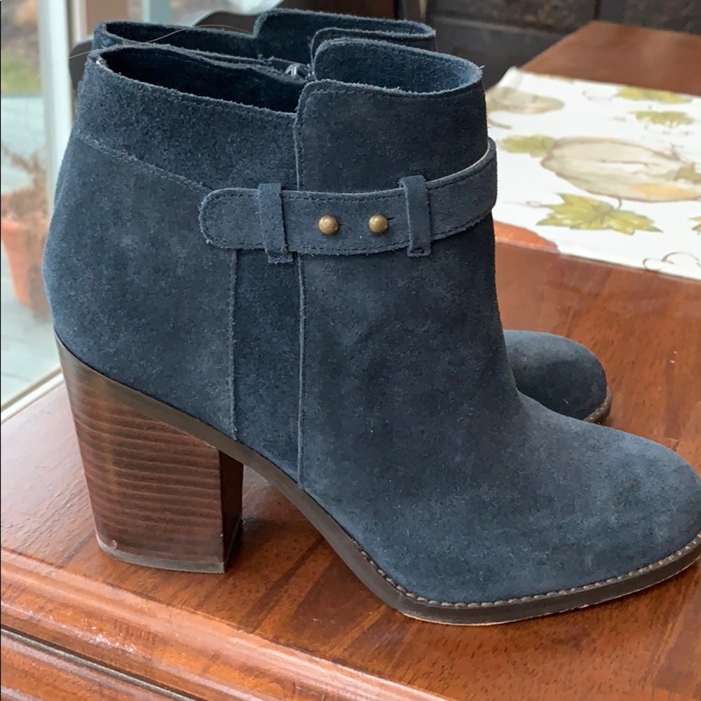 SOLÉ SOCIETY Blue Suede Booties sz 8